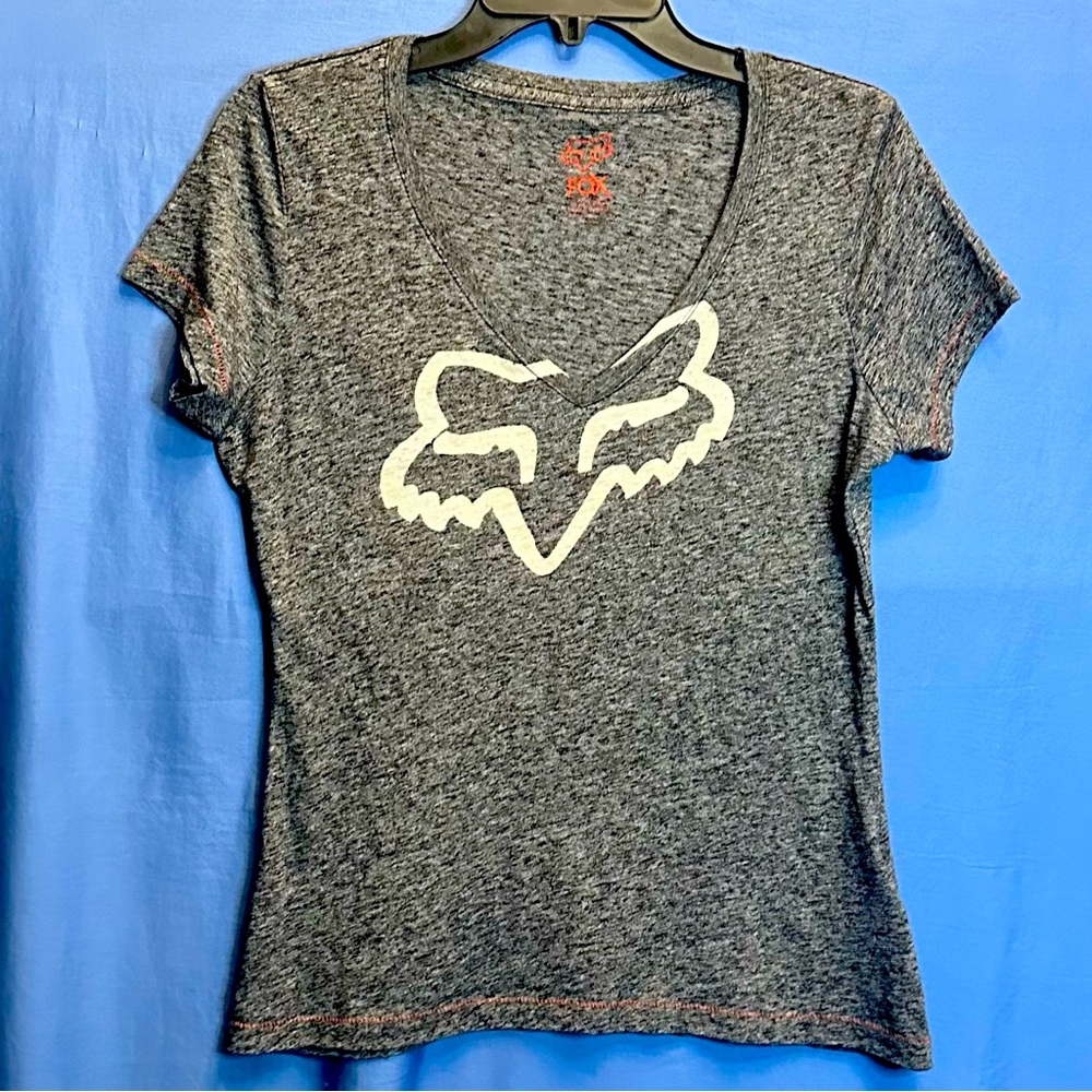FOX Ladies V-neck T-Shirt Size medium Dark Gray/Black Heathered look NWOT